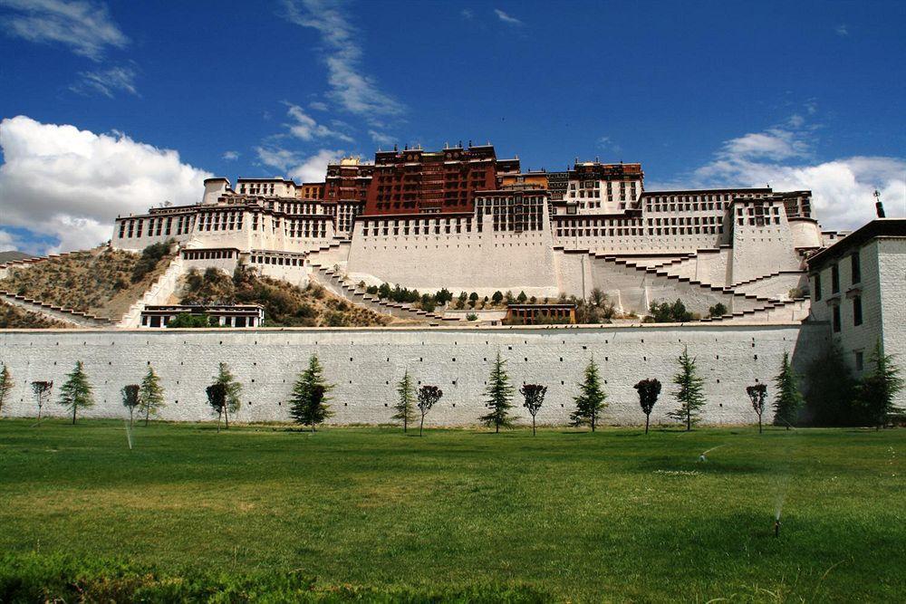 Four Points By Sheraton Lhasa Bagian luar foto