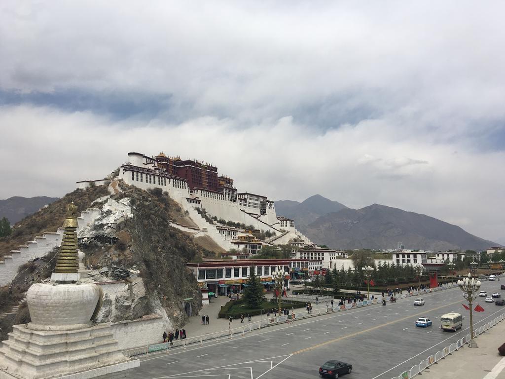 Four Points By Sheraton Lhasa Bagian luar foto