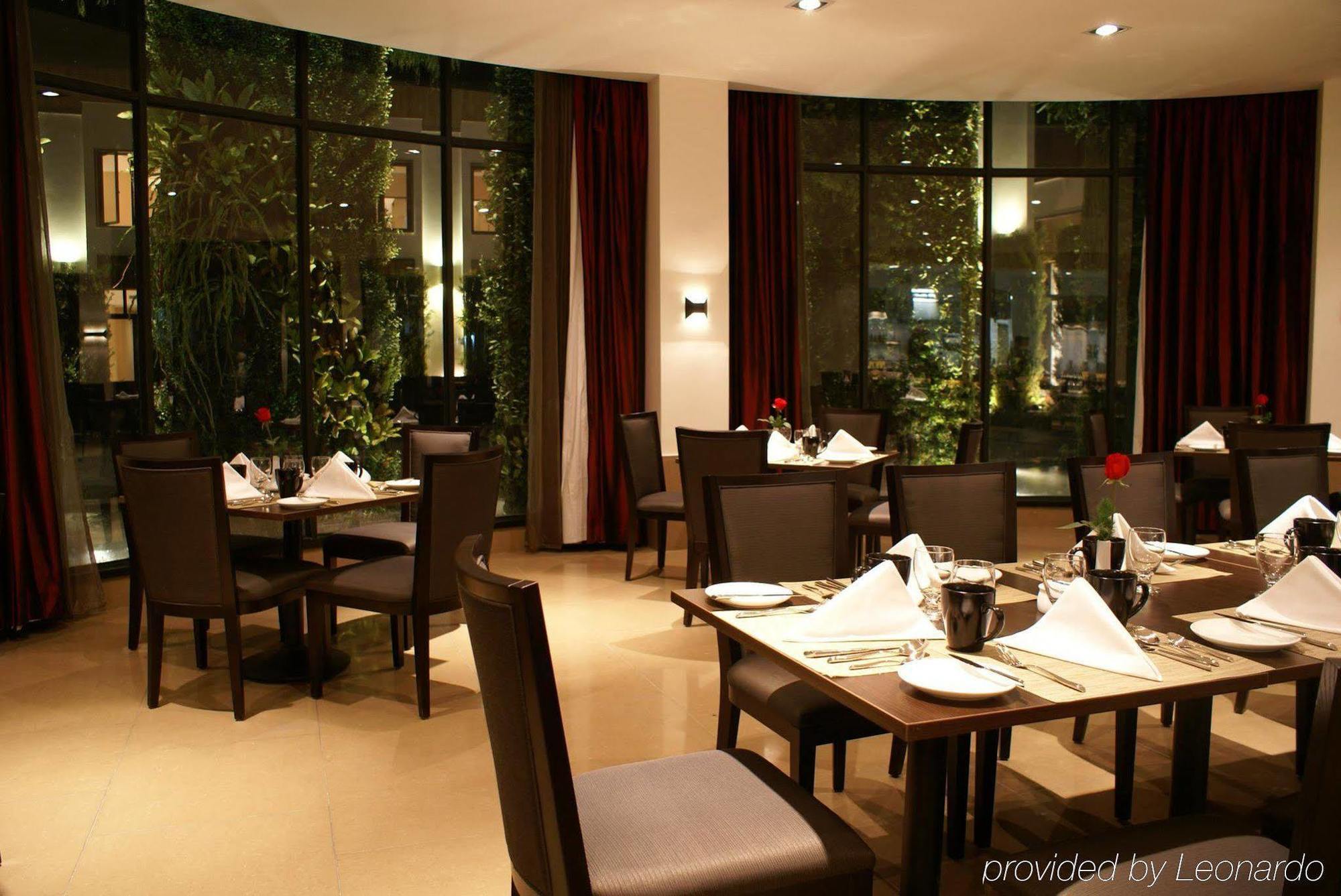 Four Points By Sheraton Lhasa Bagian luar foto