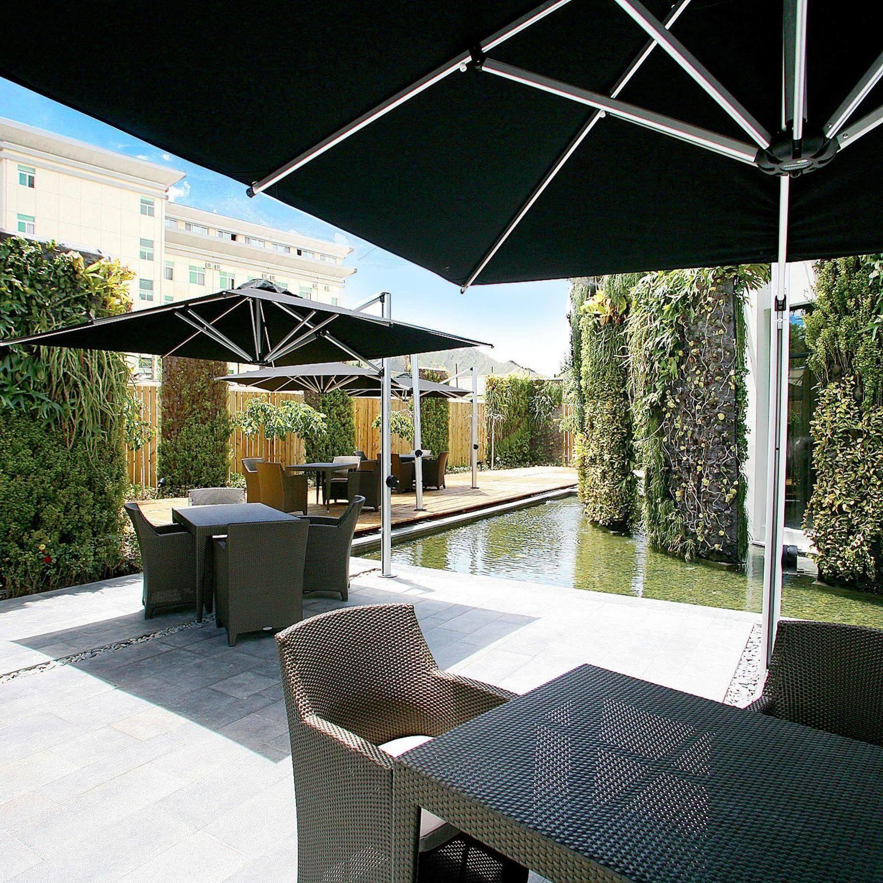 Four Points By Sheraton Lhasa Bagian luar foto